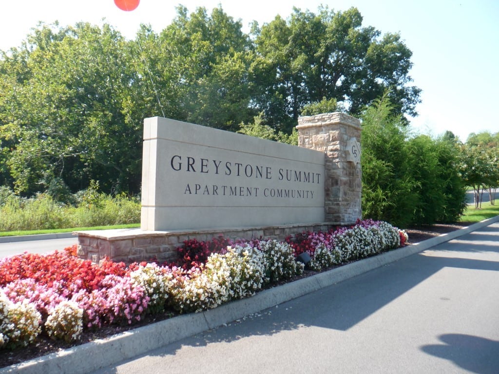 greystone summit entry sign knoxville, tenn.